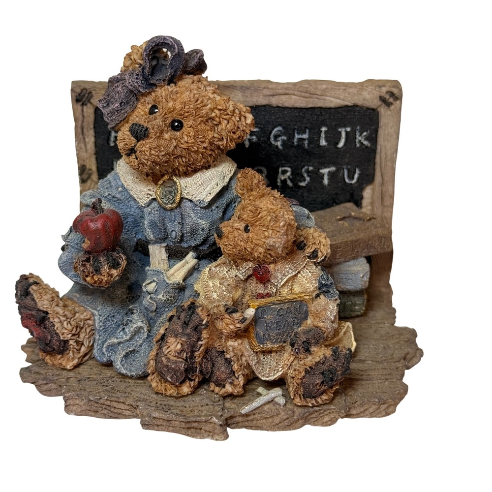 Boyds Bears & Friends 1993 Teacher Mother Cub School Chalkboard Figurine 2244